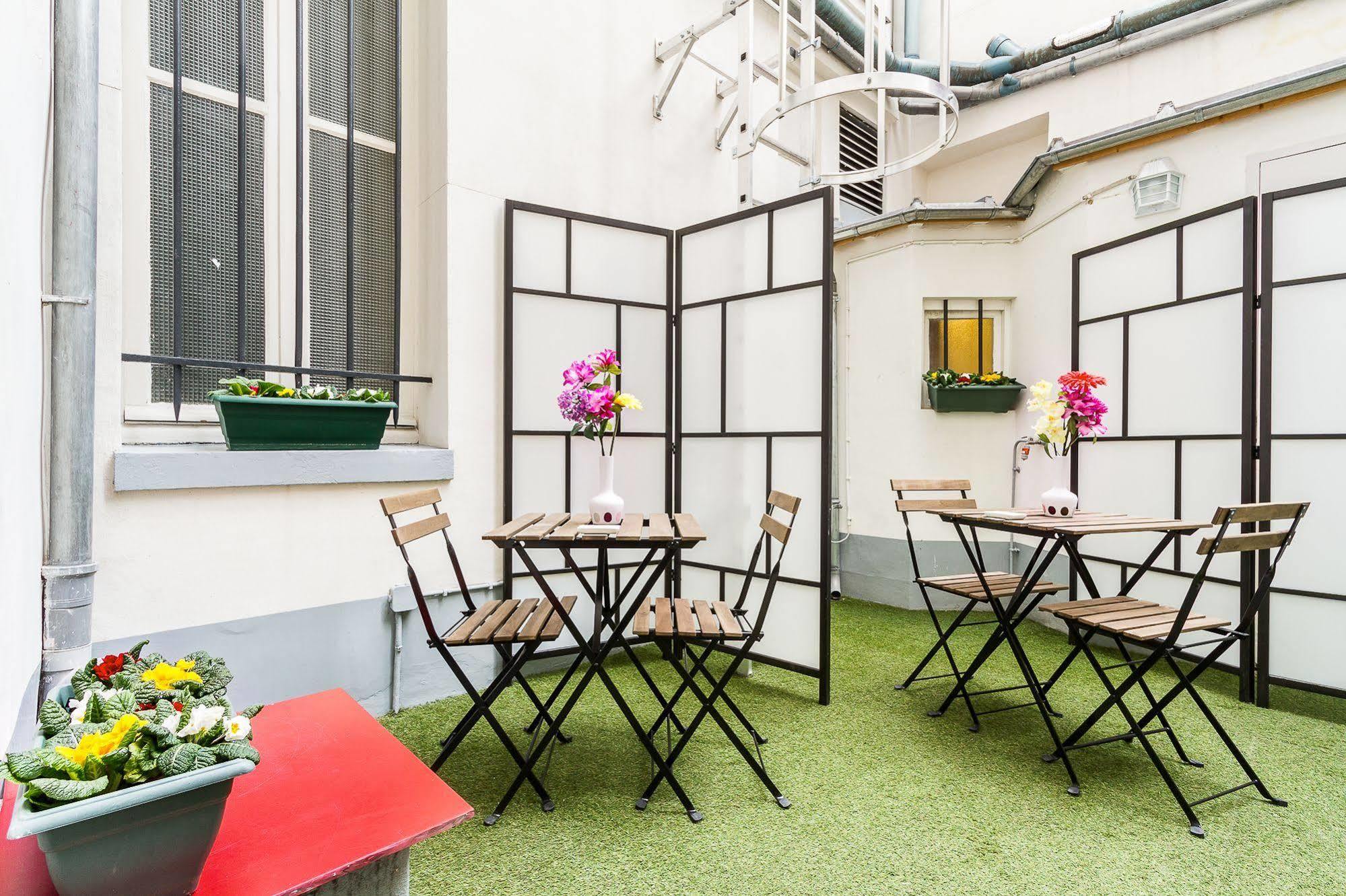 Hotel D'Win Parigi Esterno foto